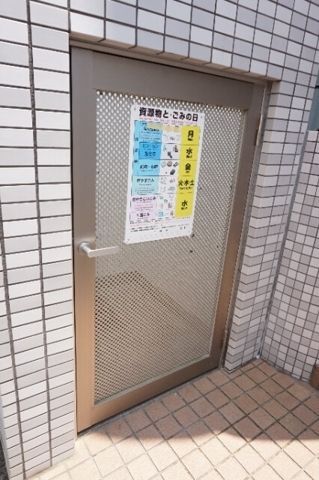 ����13