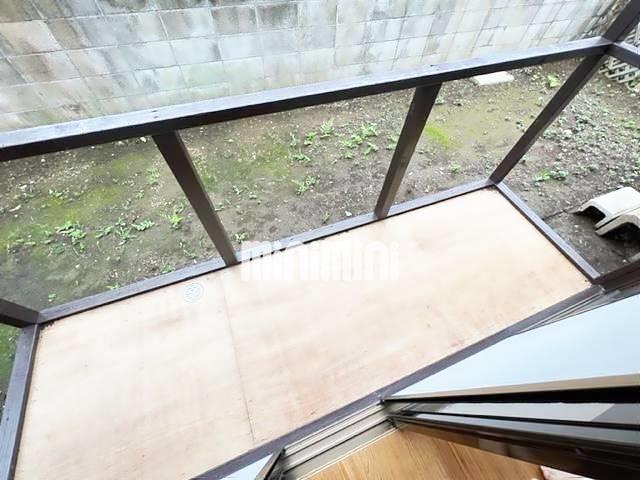 ����9
