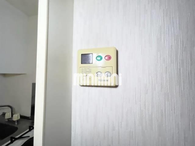 ����14