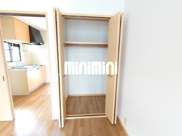 ����5