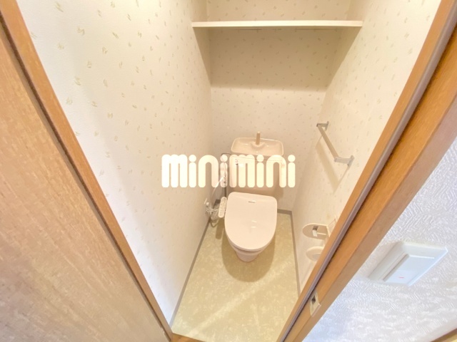 ����4