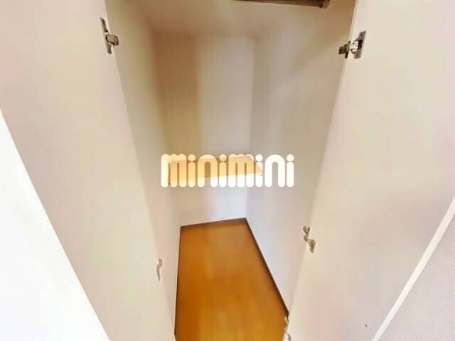 ����7