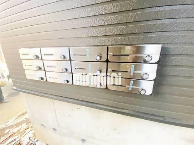 ����12