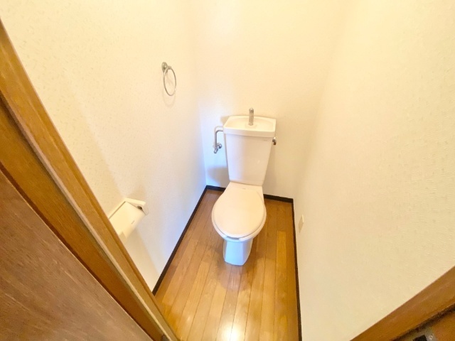 ����5