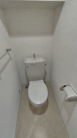����4