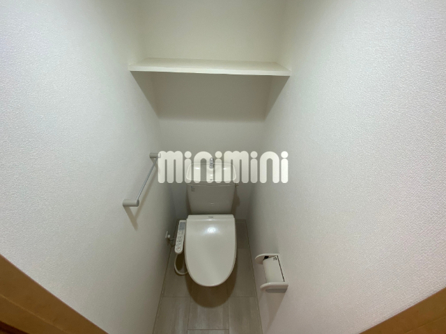 ����4