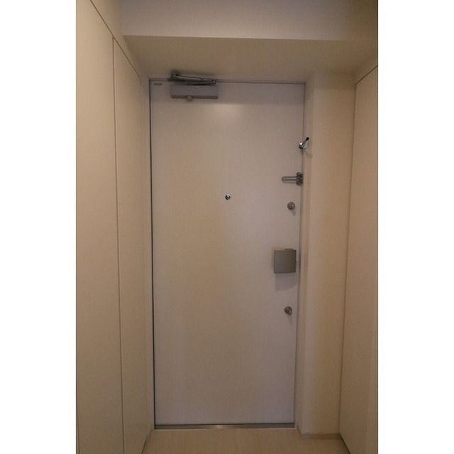����8