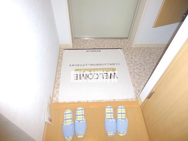 ����10