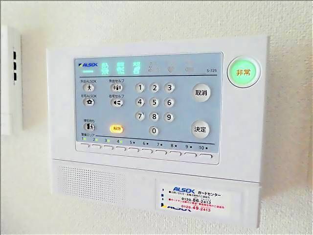 ����8