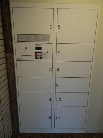 ����15