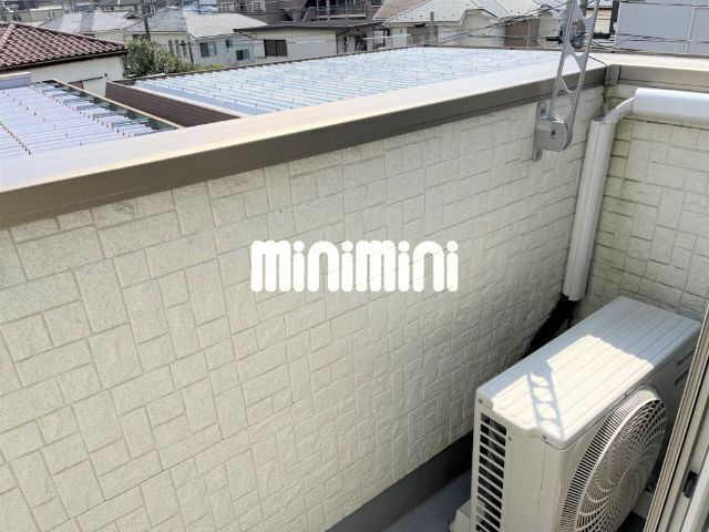 ����9