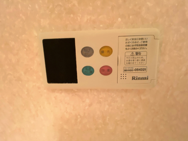 ����16