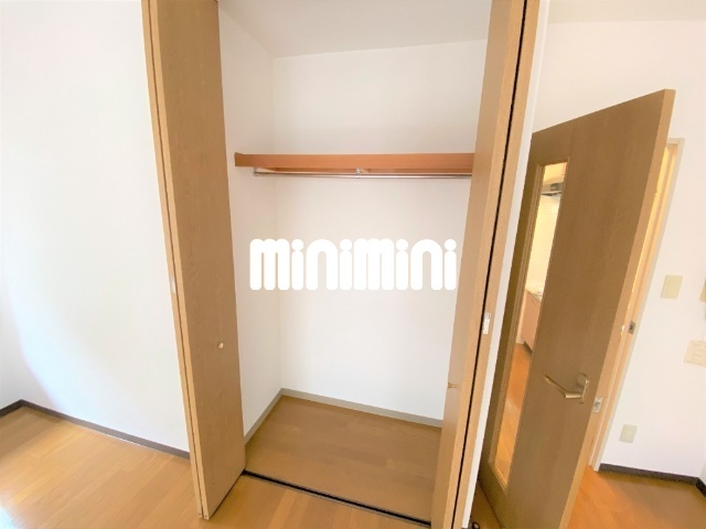 ����6