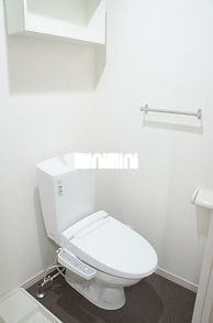 ����4