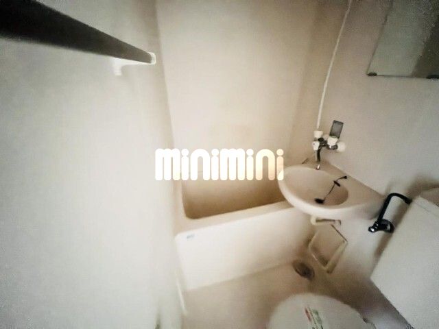 ����3