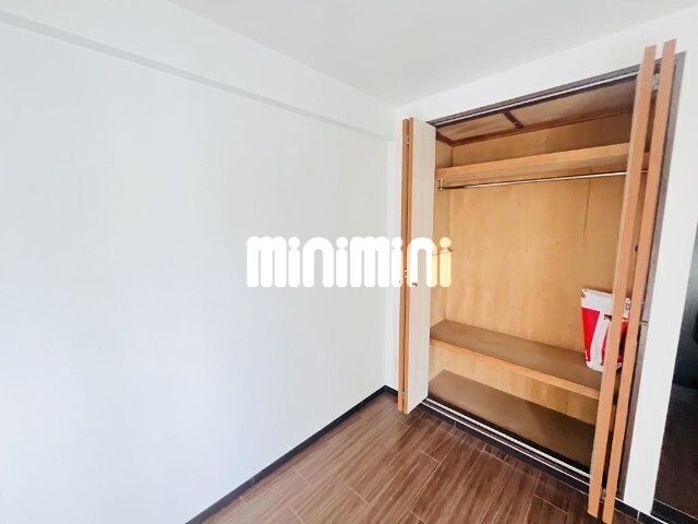 ����6