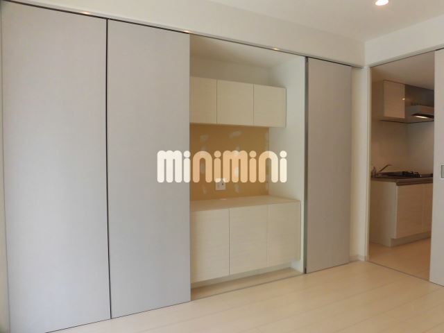 ����6