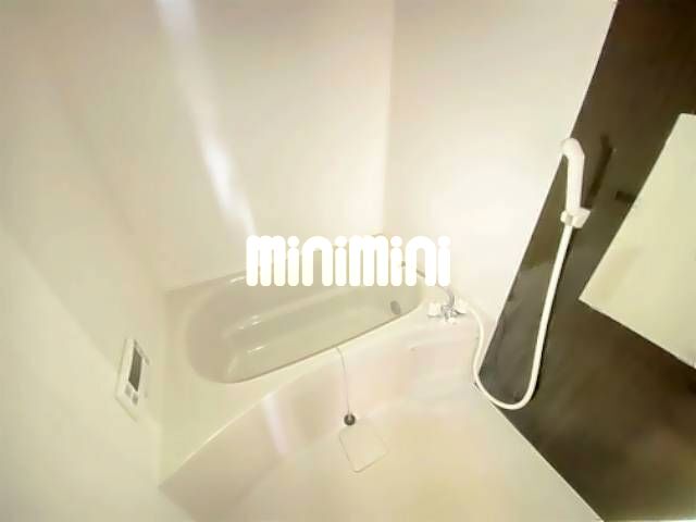 ����3