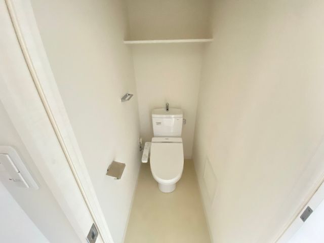 ����4