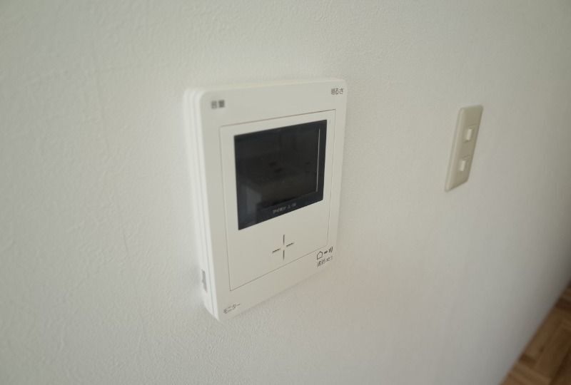 ����10