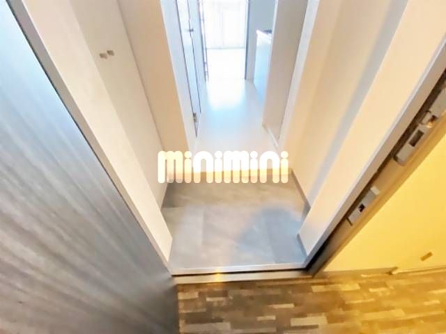 ����8
