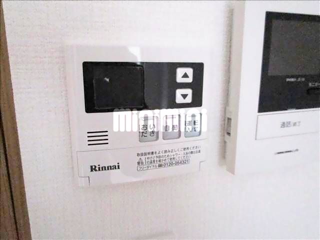 ����13