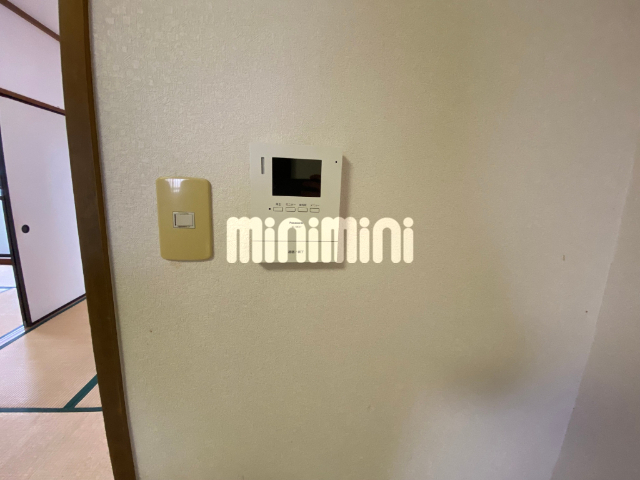 ����11