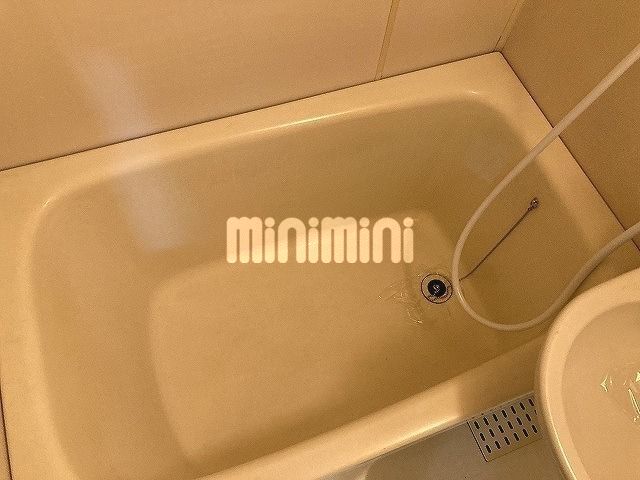 ����3