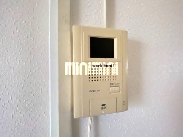 ����8