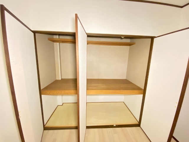 ����6