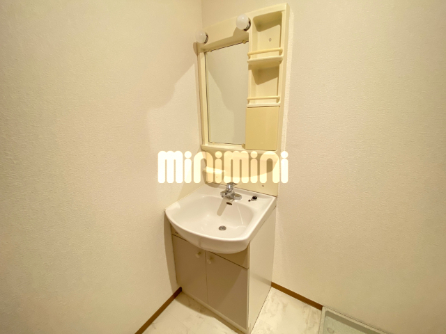 ����5