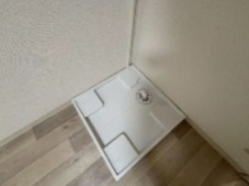 ����12