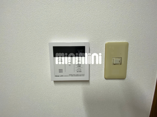����10