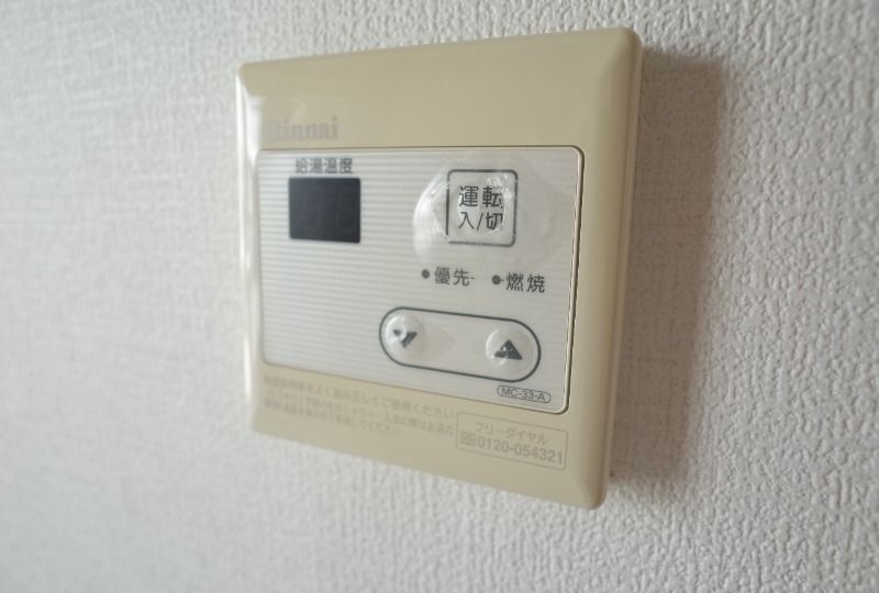 ����8