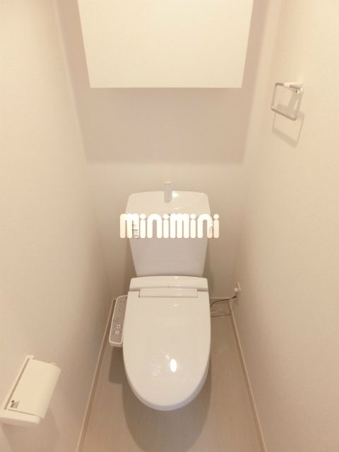 ����9