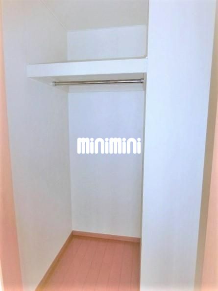 ����8