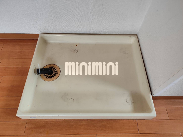 ����9
