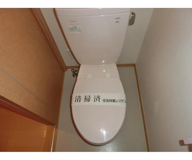 ����4
