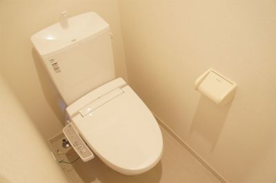 ����4