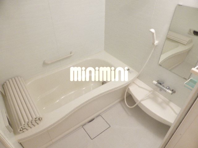 ����3