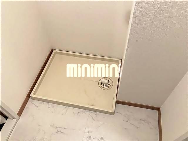 ����9