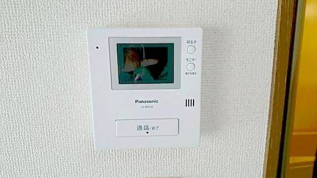 ����8
