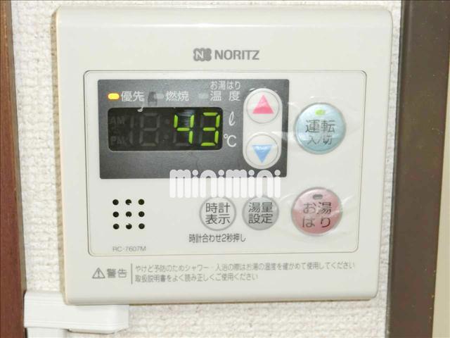 ����17