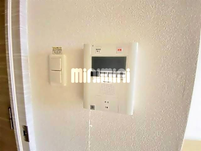 ����8