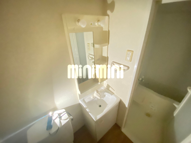 ����5