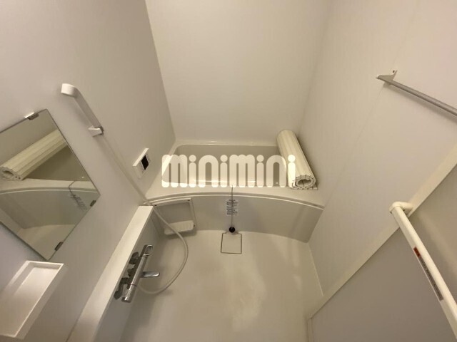 ����3