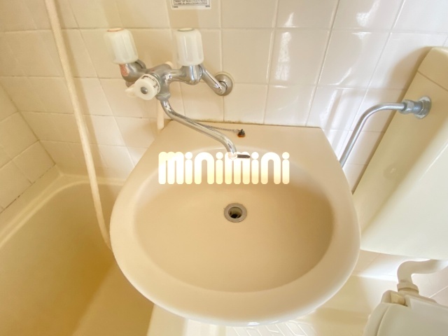 ����5