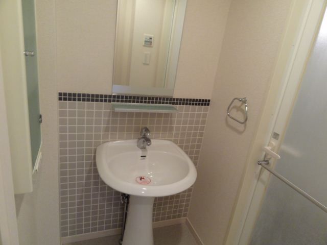 ����5