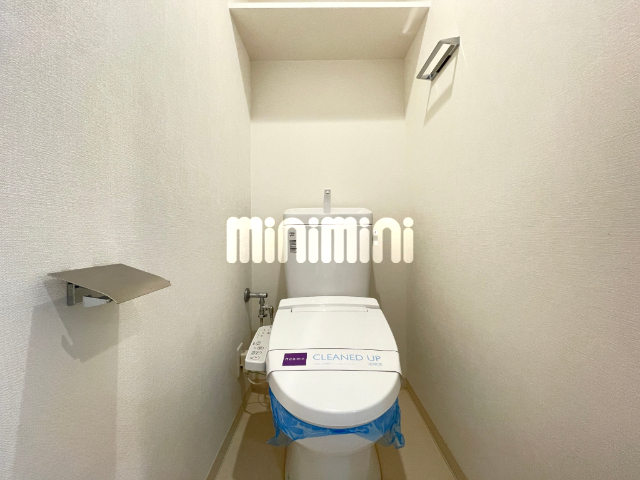 ����4