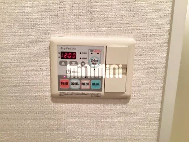 ����13